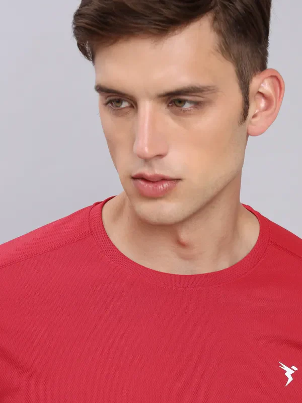 Men Solid Slim Fit Crew Neck T-shirt with TECHNO COOL+ - Image 6