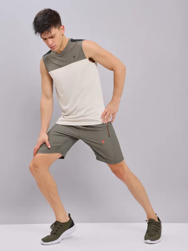 Men Solid Slim Fit Shorts with TECHNOLITE - Image 3
