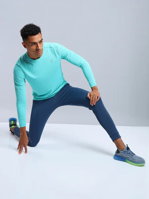 Men Solid Slim Fit Crew Neck T-shirt with TECHNO COOL+ - Image 4