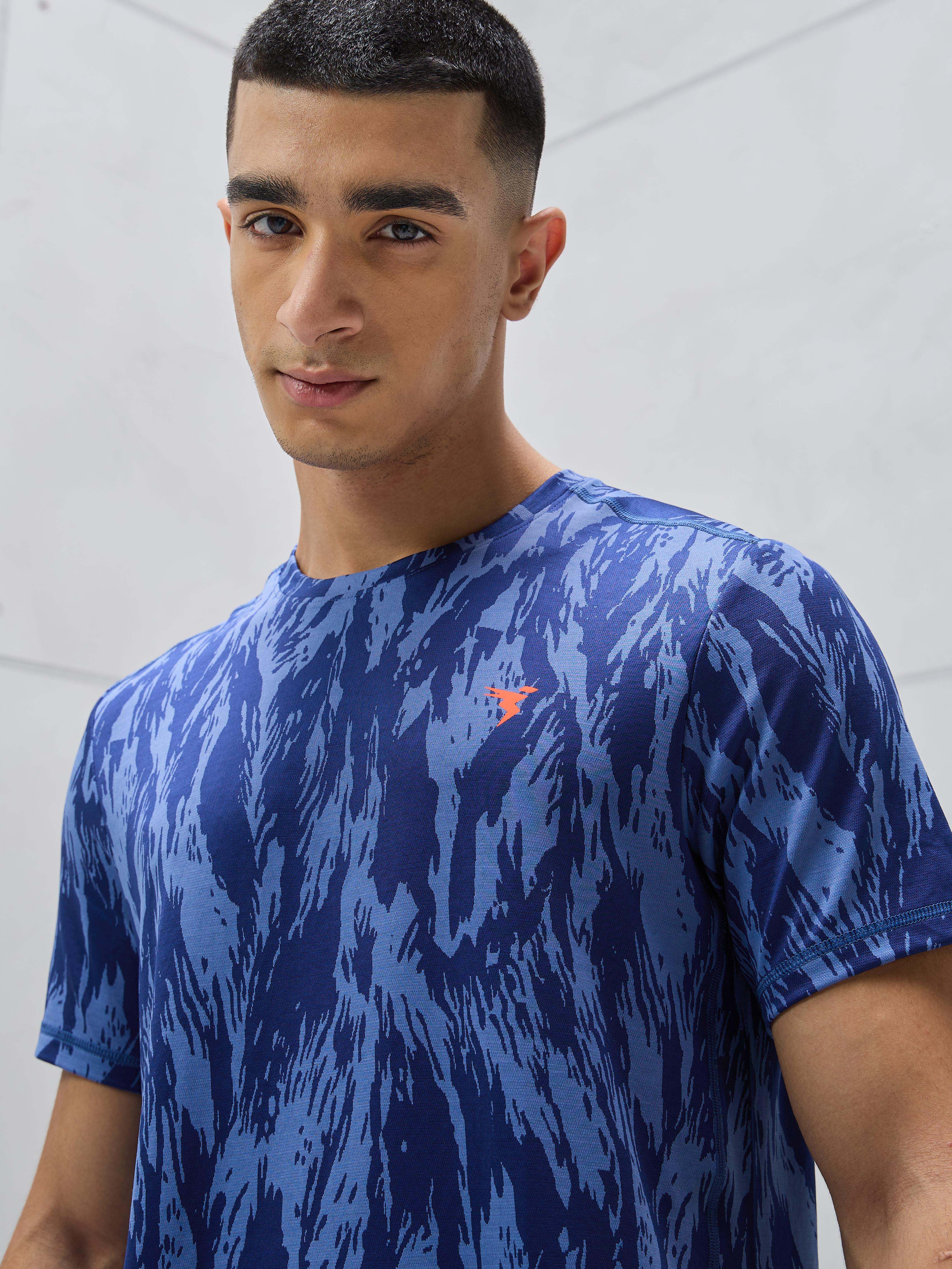 Men Jacquard Slim Fit Crew Neck T-shirt with DOUBLE COOL - Image 8