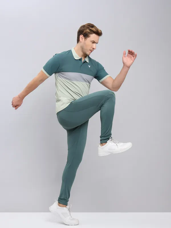 Men Colorblock Slim Fit Polo T-shirt with MATPIQ - Image 2