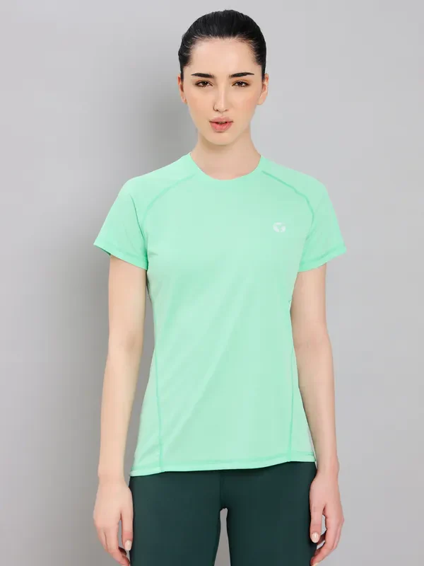 Women Solid Slim Fit Crew Neck T-shirt with TECHNO COOL+