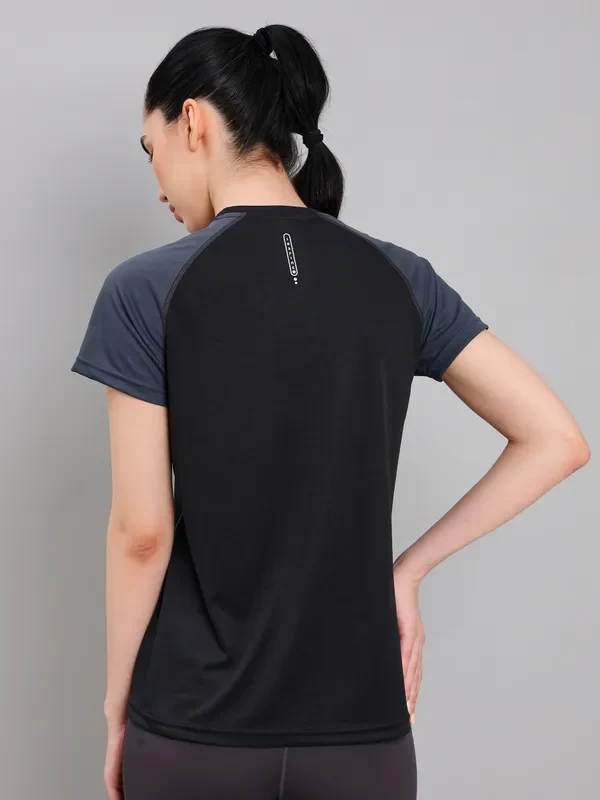 Women Colorblock Slim Fit Crew Neck T-shirt with TECHNO COOL+ - Image 3