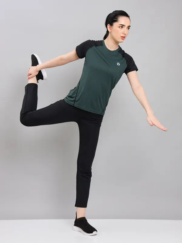 Women Colorblock Slim Fit Crew Neck T-shirt with TECHNO COOL+ - Image 4