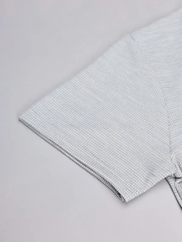 Women Solid Slim Fit V Neck T-shirt with DOUBLE COOL - Image 4