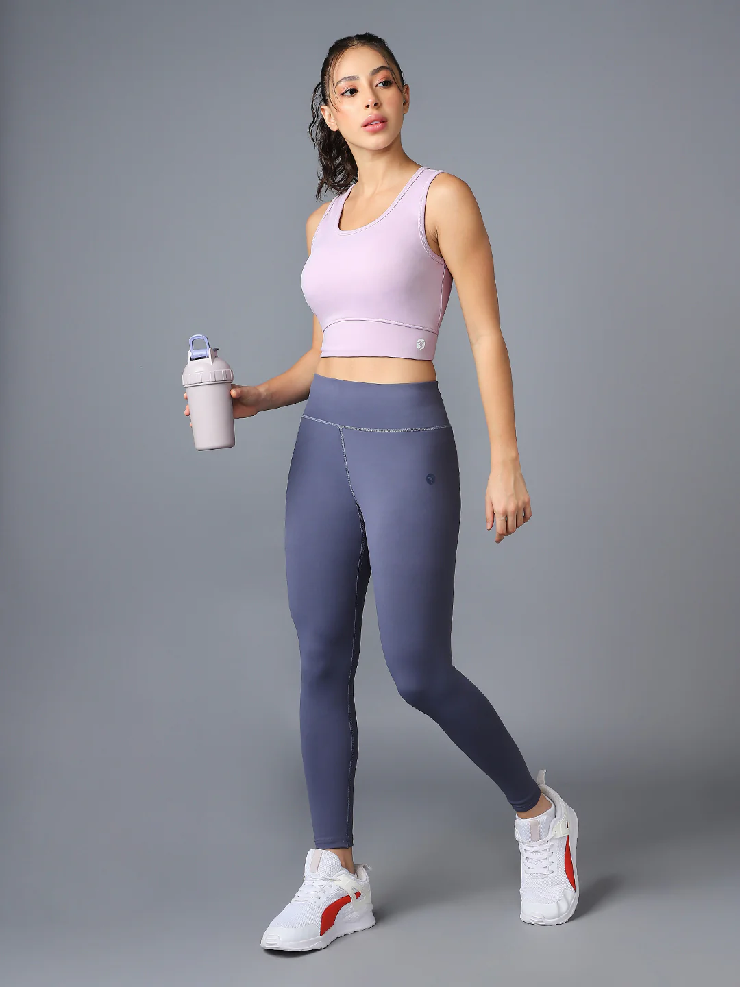 Women Solid Slim Fit Scoop Neck Sports Bra with ELASTO PLUS - Image 5