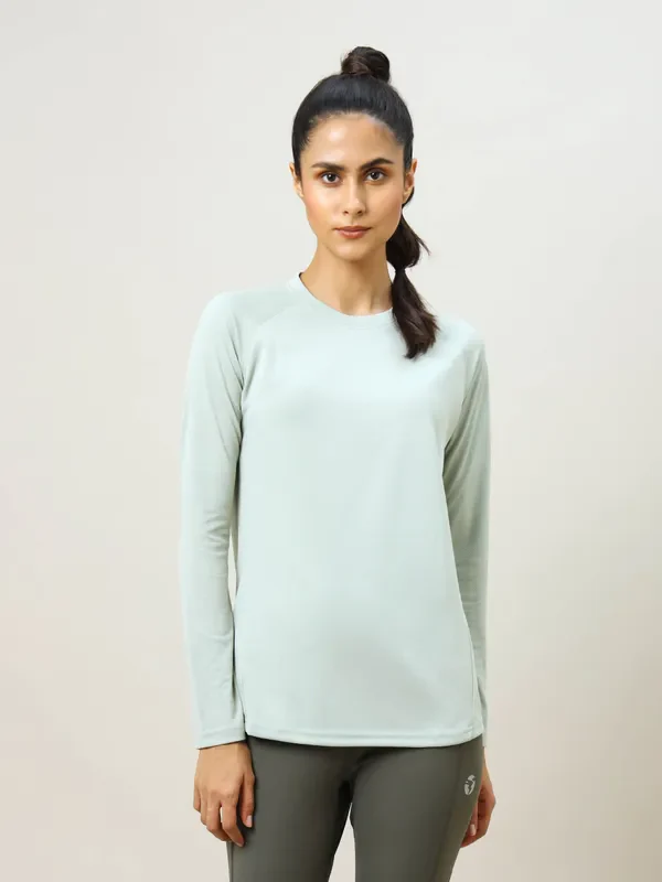 Women Solid Slim Fit Crew Neck T-shirt with TECHNO COOL+