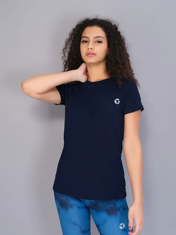 Women Solid Slim Fit Crew Neck T-shirt with TECHNO COOL