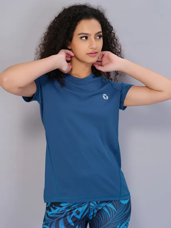Women Solid Slim Fit Crew Neck T-shirt with TECHNO COOL