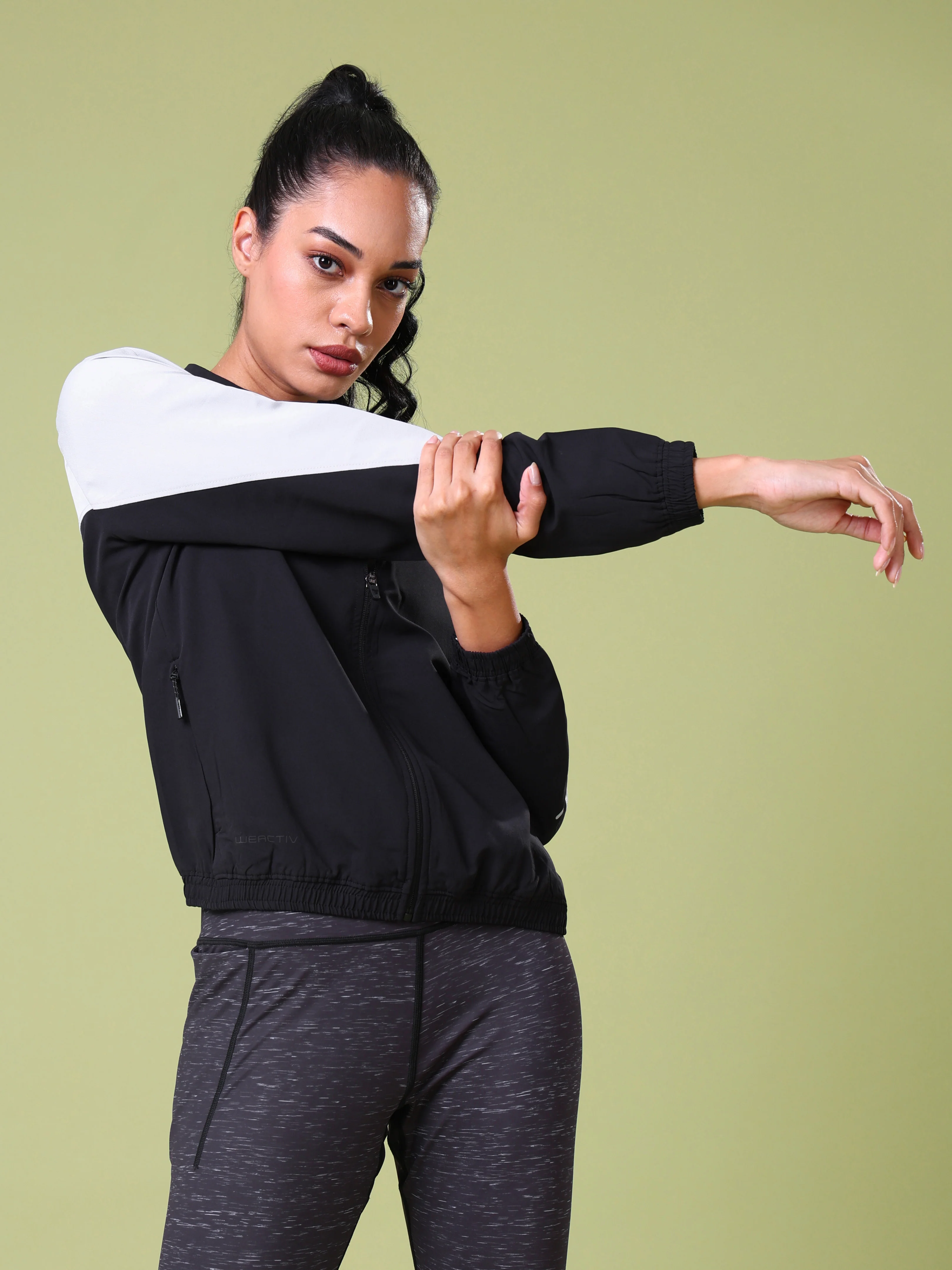 Women Colorblock Slim Fit Mock Neck Sports Jacket with TECHNOLITE - Image 4