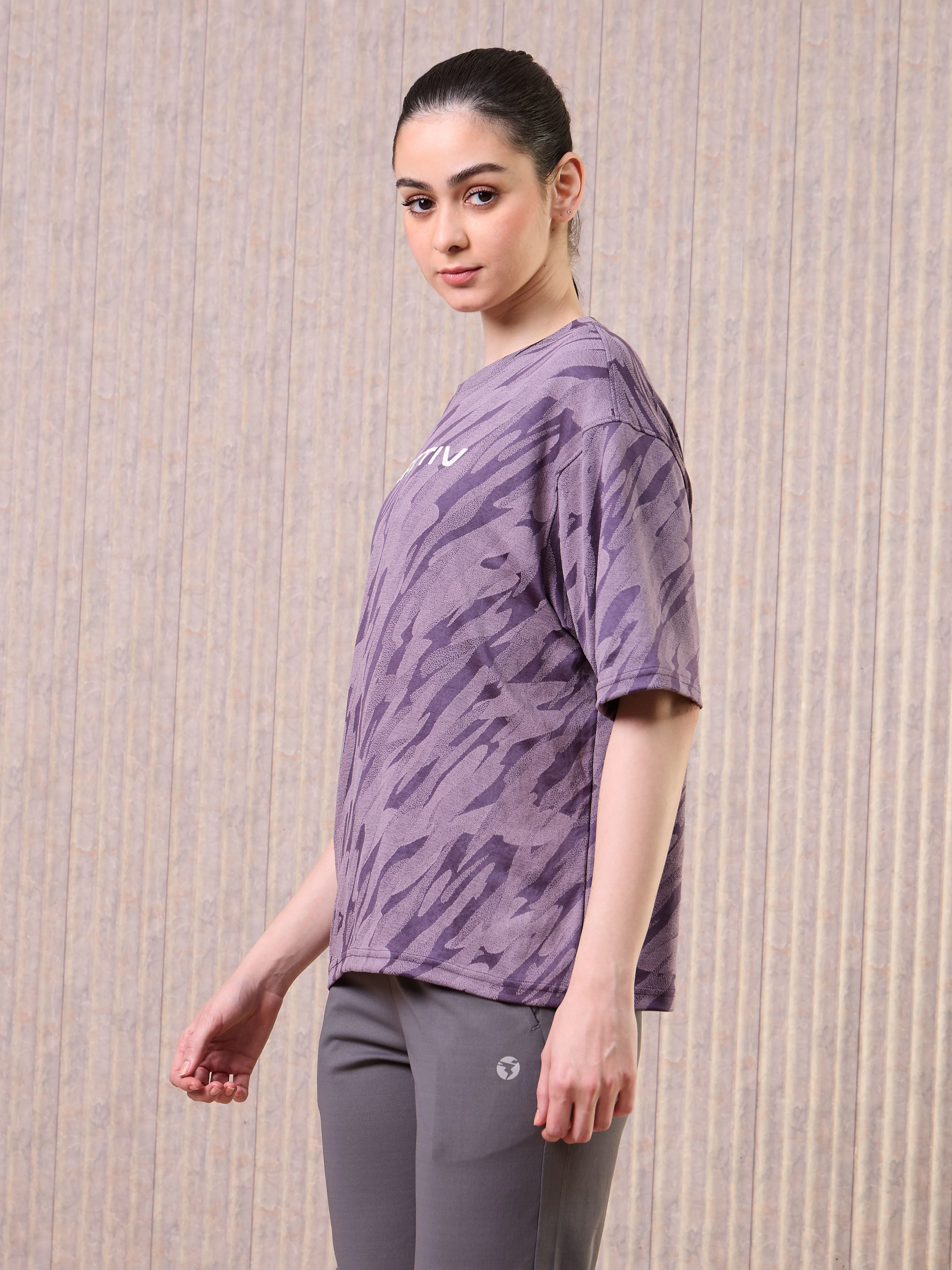 Women Jacquard Boxy Fit Round Neck T-shirt with DOUBLE COOL - Image 4
