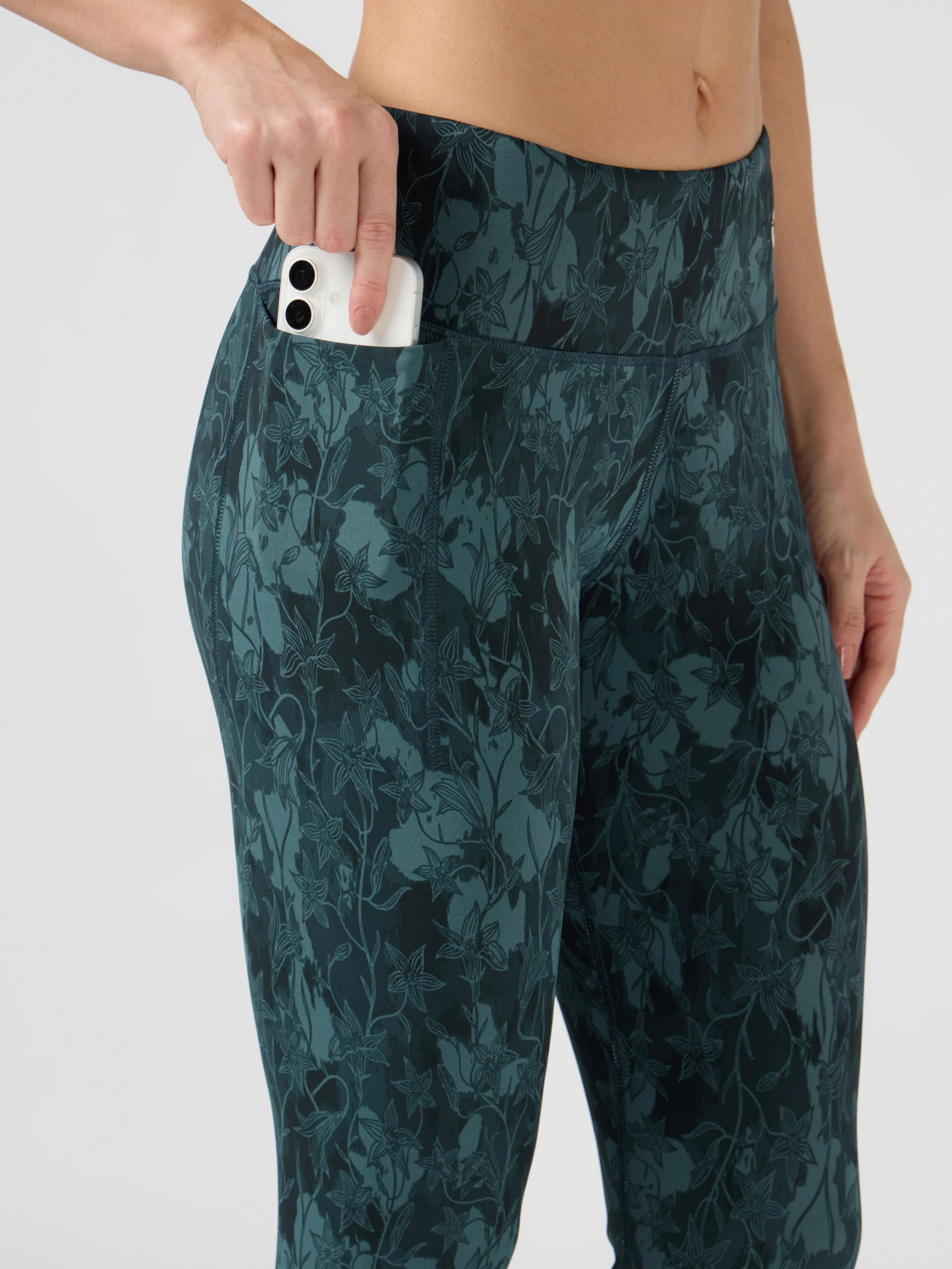 Women Printed Slim Fit Tights with ELASTO PLUS - Image 7