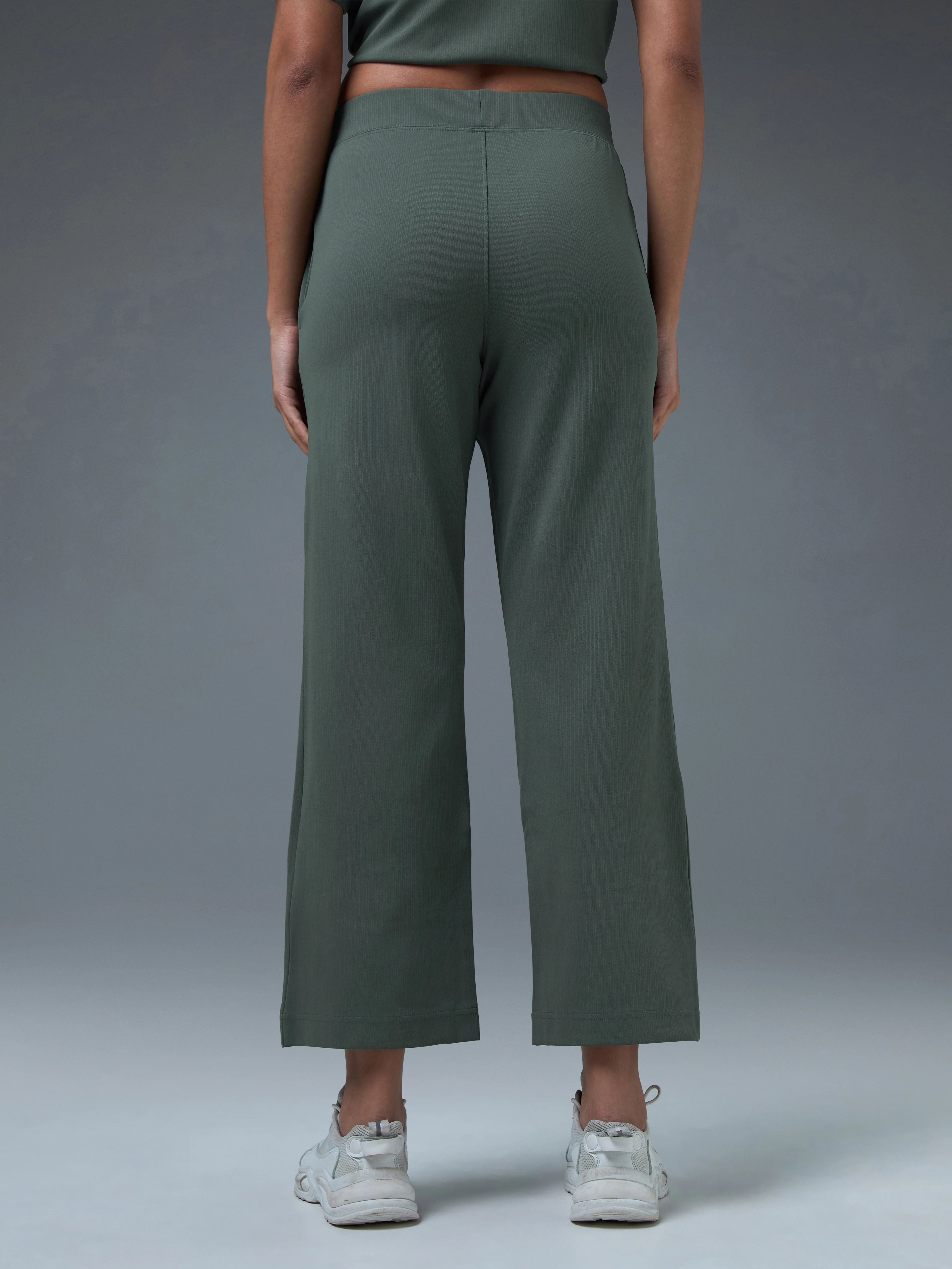 Women Relaxed Fit Sports Co-ord Set with ELASTO PLUS - Image 6