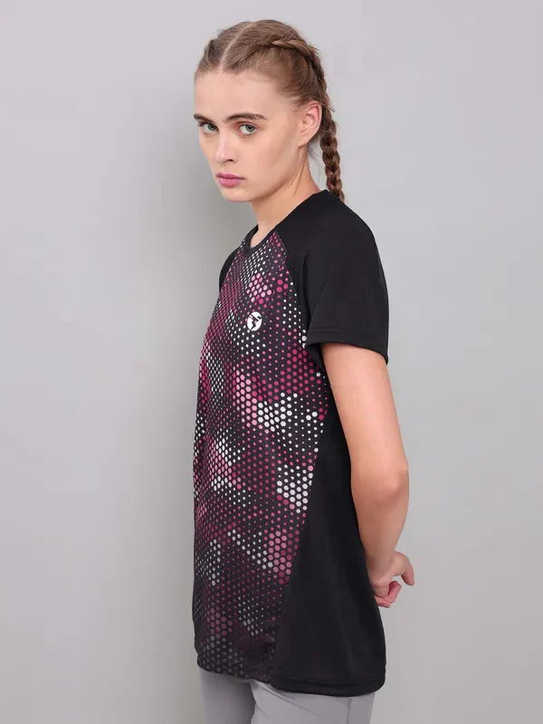 Women Abstract Print Slim Fit Crew Neck T-shirt with TECHNO COOL+ - Image 4