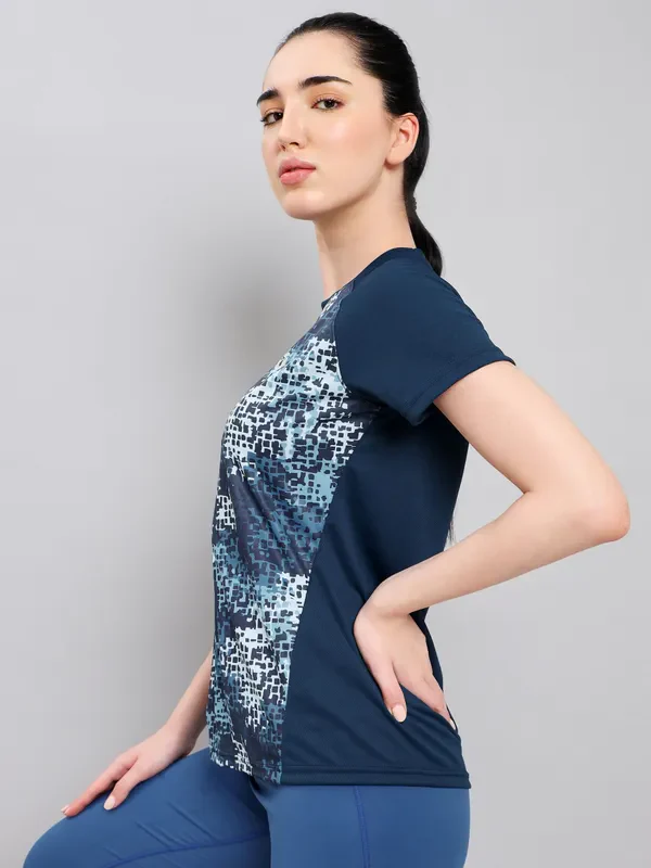 Women Abstract Print Slim Fit Crew Neck T-shirt with TECHNO COOL+ - Image 4