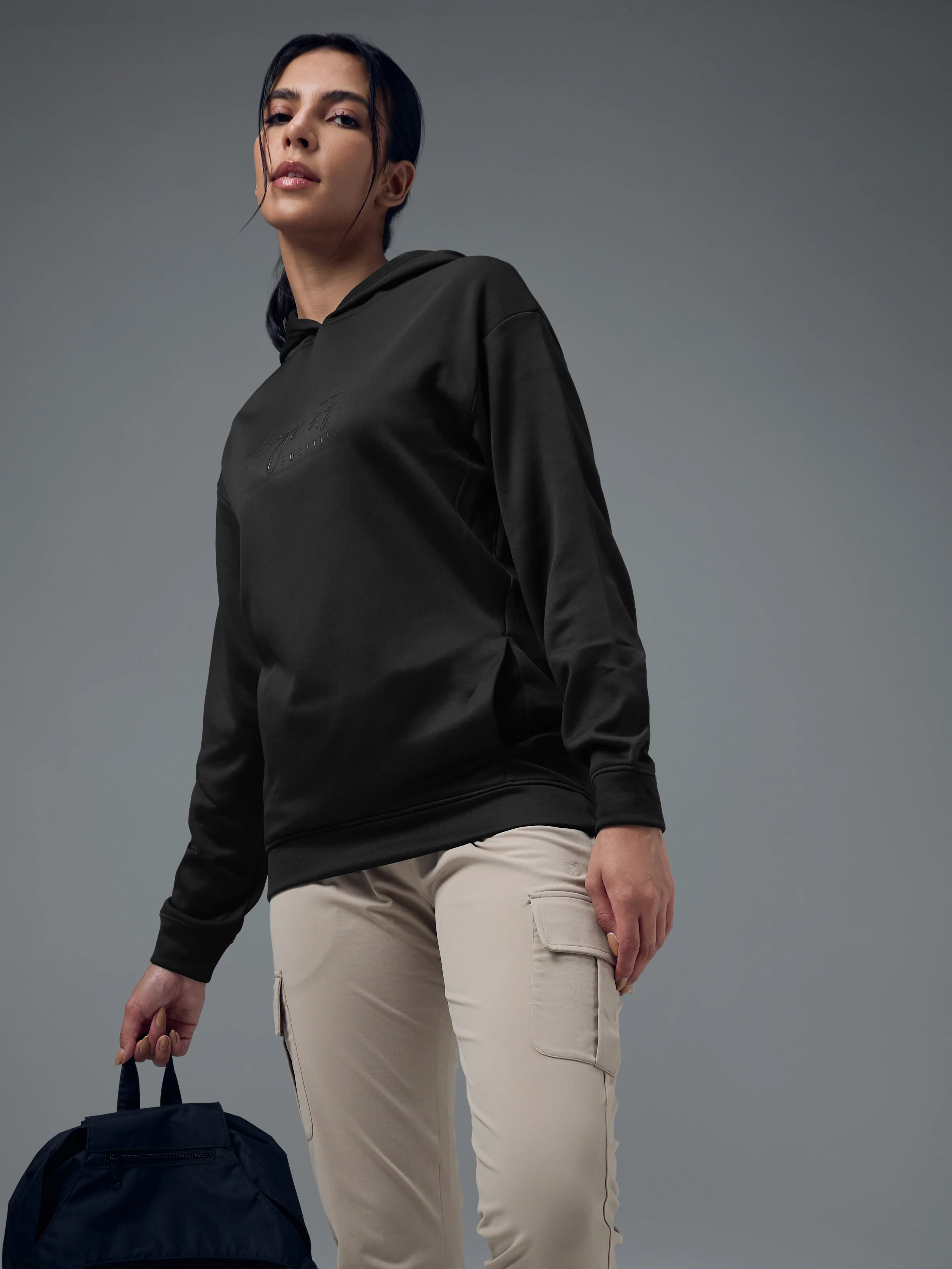 Women Slim Fit Hooded Sports Sweatshirt with TECHNOWARM+